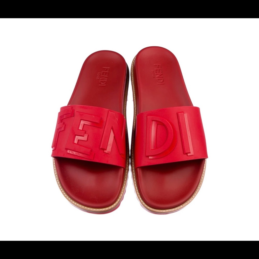Fendi slides size 8
